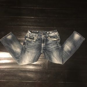 Miss Me Size 27 mid rise easy cropped jean